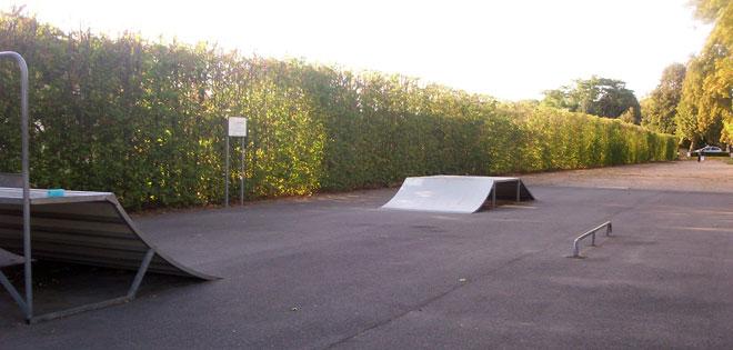 Spot : le skatepark de Sivry-Coutry (77) Spot : le skatepark de Sivry-Coutry (77)