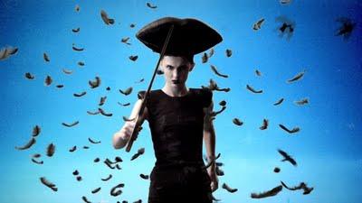 HALLOWEEN: SCARILY STYLISH