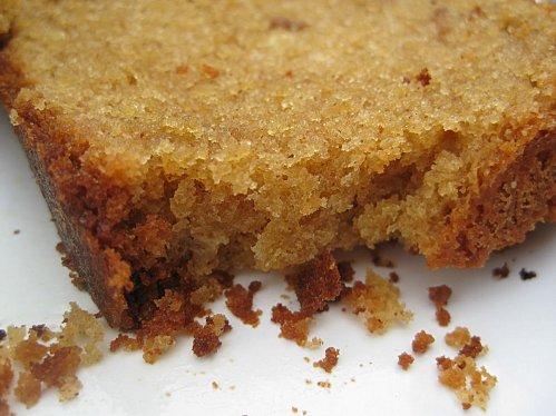 Un cake gourmand au chocolat blanc et pralin