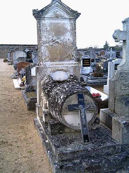 La tombe d'un tonnelier à Lignières (37)