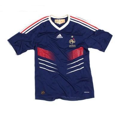 Le maillot Adidas de l'Equipe de France de foot pour la Coupe du Monde 2010
