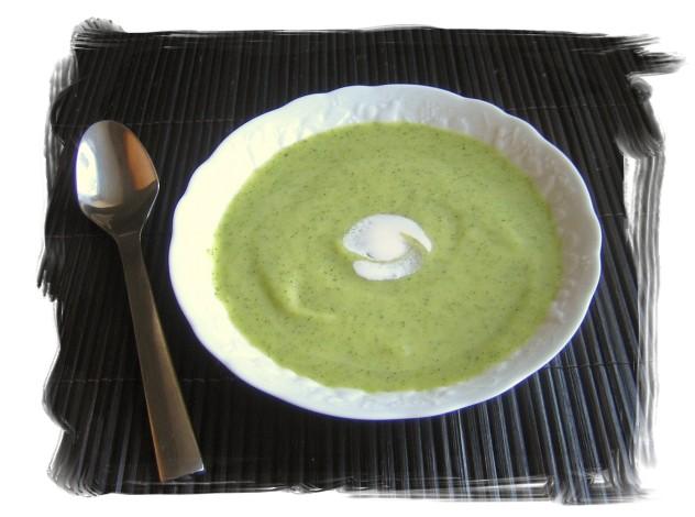 Dans la série des veloutés et soupes, voici mon velouté de courgettes tout simple