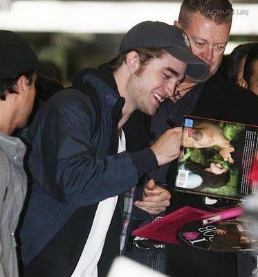 Robert Pattinson au Japon pour la promo de New Moon