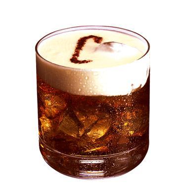 Cocktail d’automne, des idées : un cocktail à base de cognac et liqueur de châtaigne