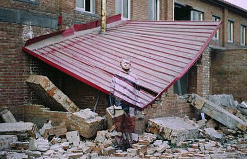 Invisible man by Liu bolin