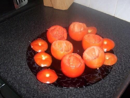Gratin de tomates farcies sur un lit de PDT