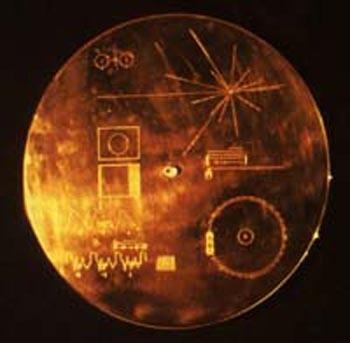 Voyager 1 . au-delà du système solaire vers un autre univers