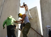 Palestiniens ouvrent brèche dans séparation