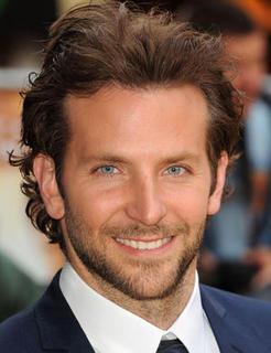 Bradley Cooper s'associe au projet Dark Fields