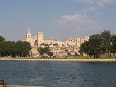 Avignon, Nimes : trop d'eau !