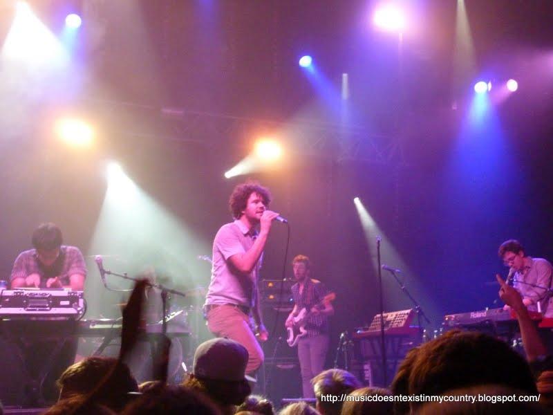 Review Concert : Soirée Inrocks - Passion Pit, Florence + The Machine, Lissy Trullie, Two Door Cinema Club