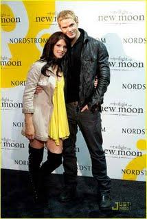 Ashley Greene et Kellan Lutz à Nordstrom