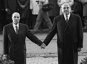 Il y a 25 ans, une photo symbolique de l'amitié franco-allemande