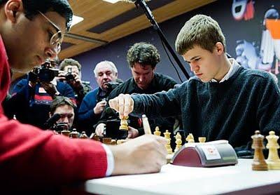 L'affiche du jour: Magnus Carlsen face à Vishy Anand © Fred Lucas