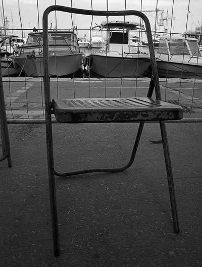 Tourner le dos à la mer / Not facing the sea