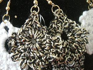 BO noir et doré; crochet