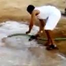 Un tuyau qui ne se laisse pas faire