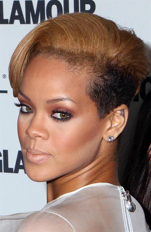 Rihanna arrives at the Glamour Magazine 2009 Women of the Year Awards at Carnegie Hall in New York