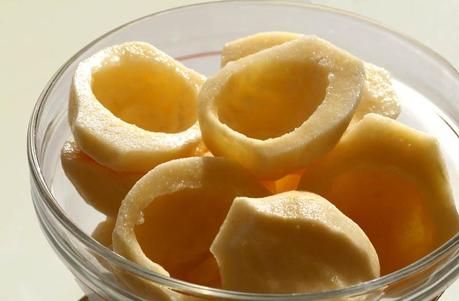 Half guavas goyaves casca de goiaba