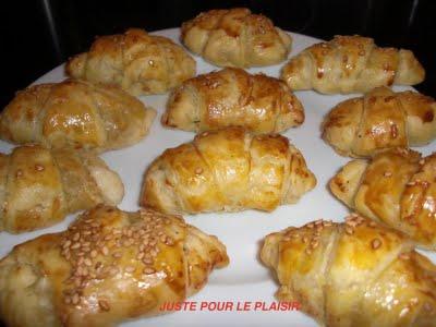 CROISSANTS FEUILLETÉS À LA TOMME