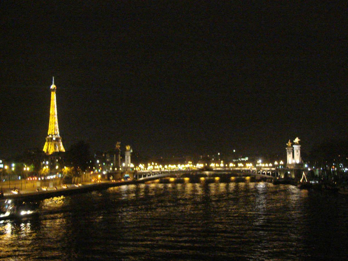 Paris by Night et le marché de Noël des Champs Elysées