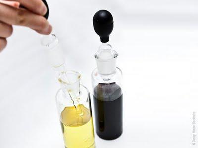 camilla-kropp-pipette-oil-vinegar-bottles-3.jpg