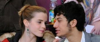 Emma Watson assiste à un match de Hockey sur Glace