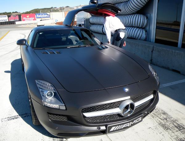 mercedes sls amg en fibre de carbone 1 Mercedes SLS en fibre de carbone (9 photos)