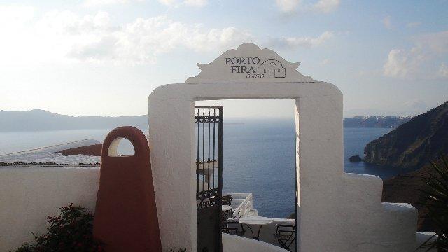 Santorin, un archipel  et une île