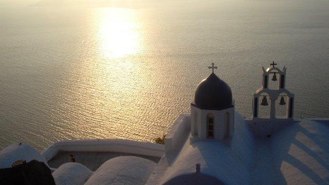 Santorin, un archipel  et une île