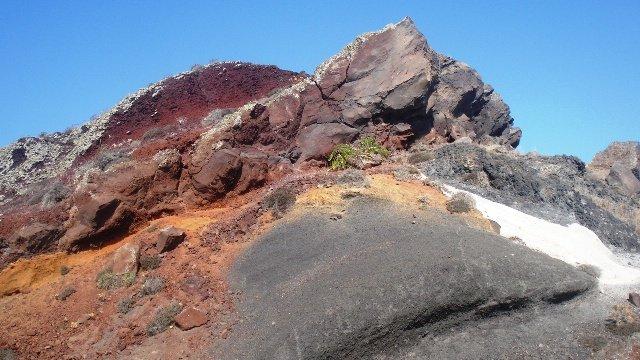 Santorin, un archipel  et une île