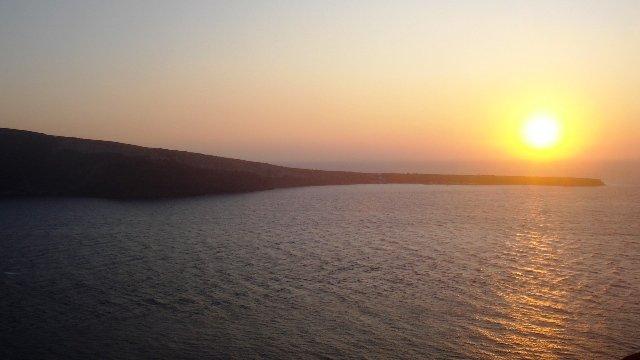 Santorin, un archipel  et une île