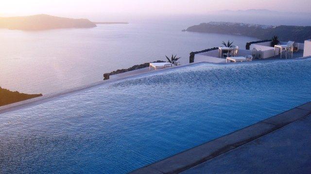 Santorin, un archipel  et une île