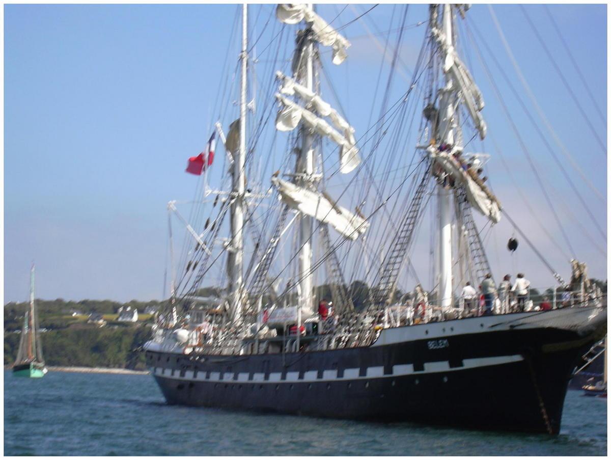 Armada 2004