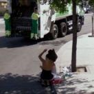 thumbs google street view prostituee 008 Prostituées sur Google Street View (23 photos)