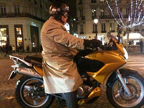 Paris is so so so fashion... and Robeeeerrrrt aussi.