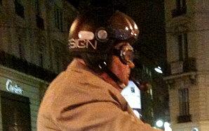 Paris is so so so fashion... and Robeeeerrrrt aussi.