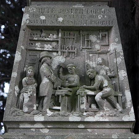 Le tombeau « compagnonnique » d'un menuisier, Joseph Cordes (1832-1884), à Carcassonne (Aude)