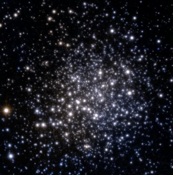 L'amas d'étoile Terzan 5 caché au centre de notre galaxie