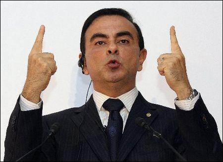 Carlos-Ghosn-Two-Fingers