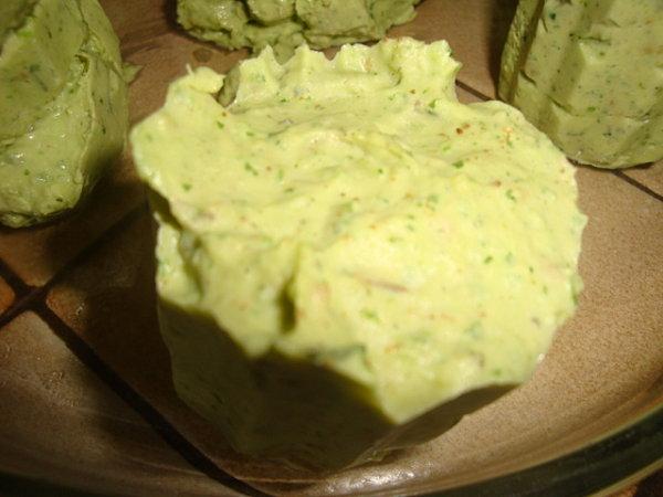 BAVAROIS D,AVOCAT AUX HERBES