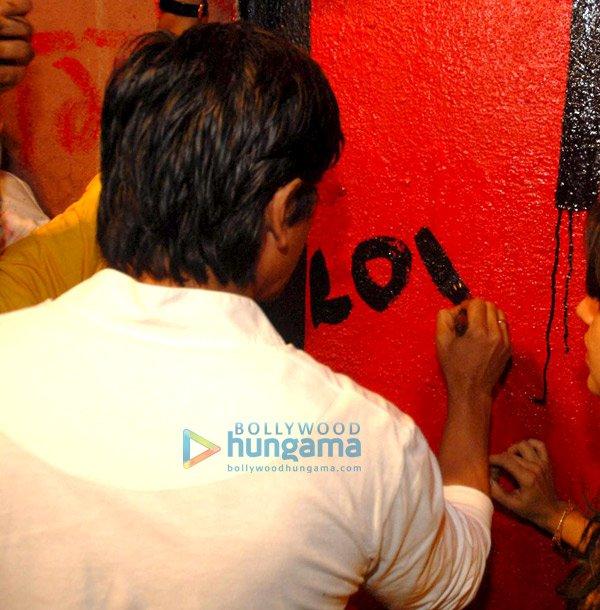 Shahrukh Khan rend hommage aux martyrs du 26/11/08