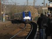 gare (Wislawa Szymborska)