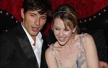 Kylie Minogue veut sinstaller à NY  avec Andres Velencoso !