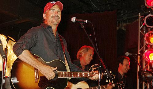 Kevin Costner - en concert en février à Paris