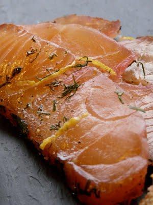 La recette idéale pour les fêtes un saumon séché au sucre et sel de Garance