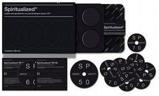 Mesdames et messieurs, nous flottons dans l'espace...