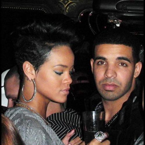 Rihanna a un nouveau petit ami ... et il est connu !!