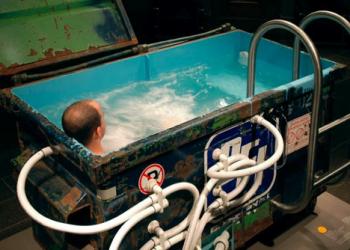 ‘Hot Tub Time Machine’, le trailer de la comédie