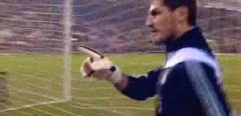 Vidéo: Casillas insulté par un gamin de dix ans